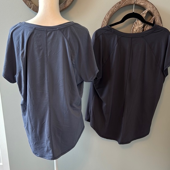 All in Motion Blue and Gray Relaxed Short Sleeve Tees. Size XXL - Picture 3 of 3